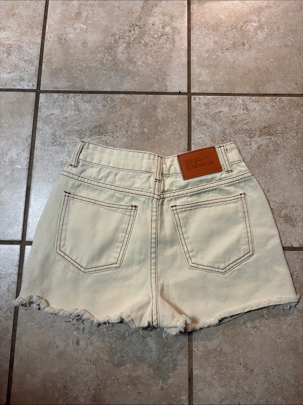 Princess Polly Shorts - Picture 3 of 3
